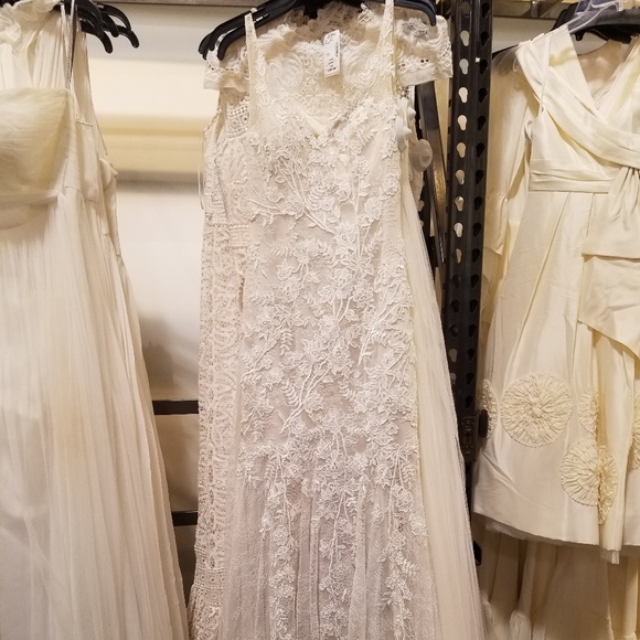 Wedding dress, Va Et Vien, mermaid style. - Picture 2 of 7